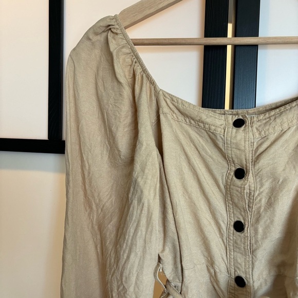 OYSHO Spain linen blend belted blouse top. Size medium - Picture 7 of 16